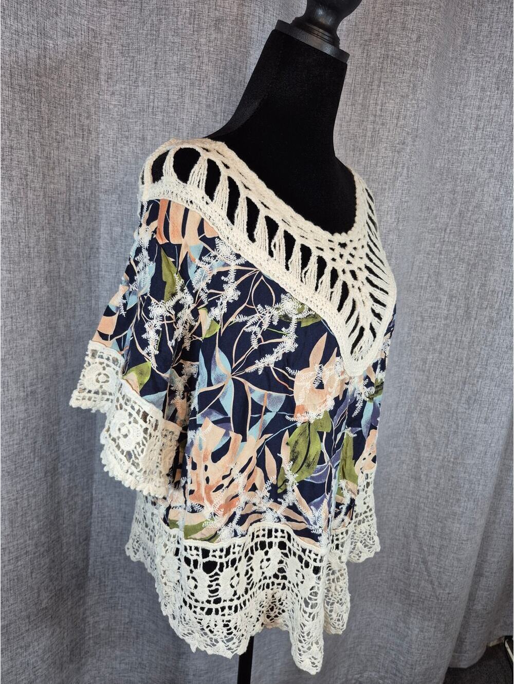 Solitaire Women's Tropical Floral Crochet Trim Boho Tunic Blouse One Size